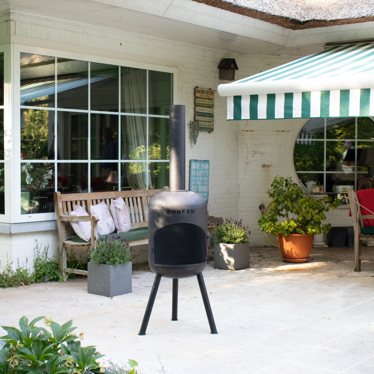 BonBono, Outdoor Fireplace