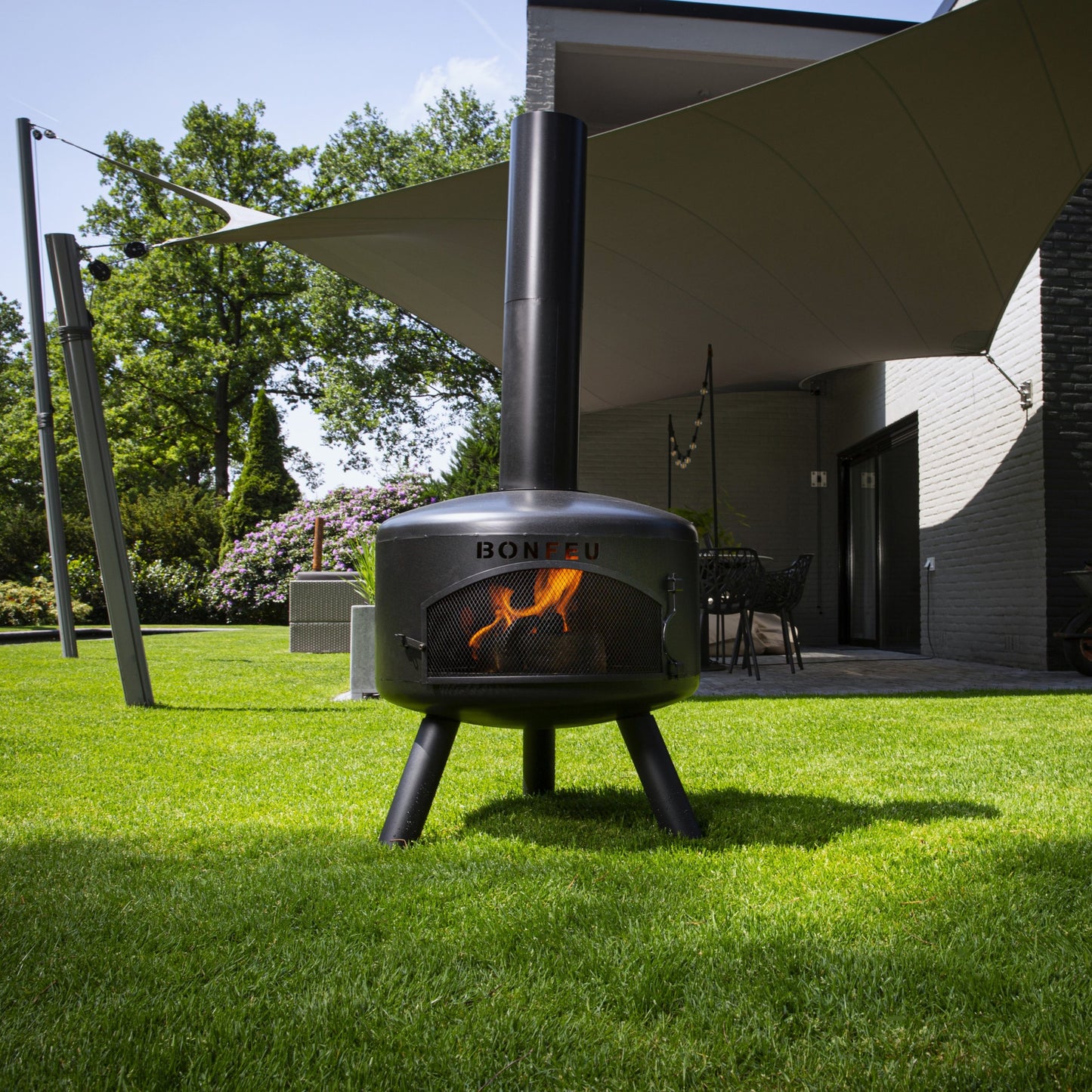 BonGiro, Outdoor Fireplace