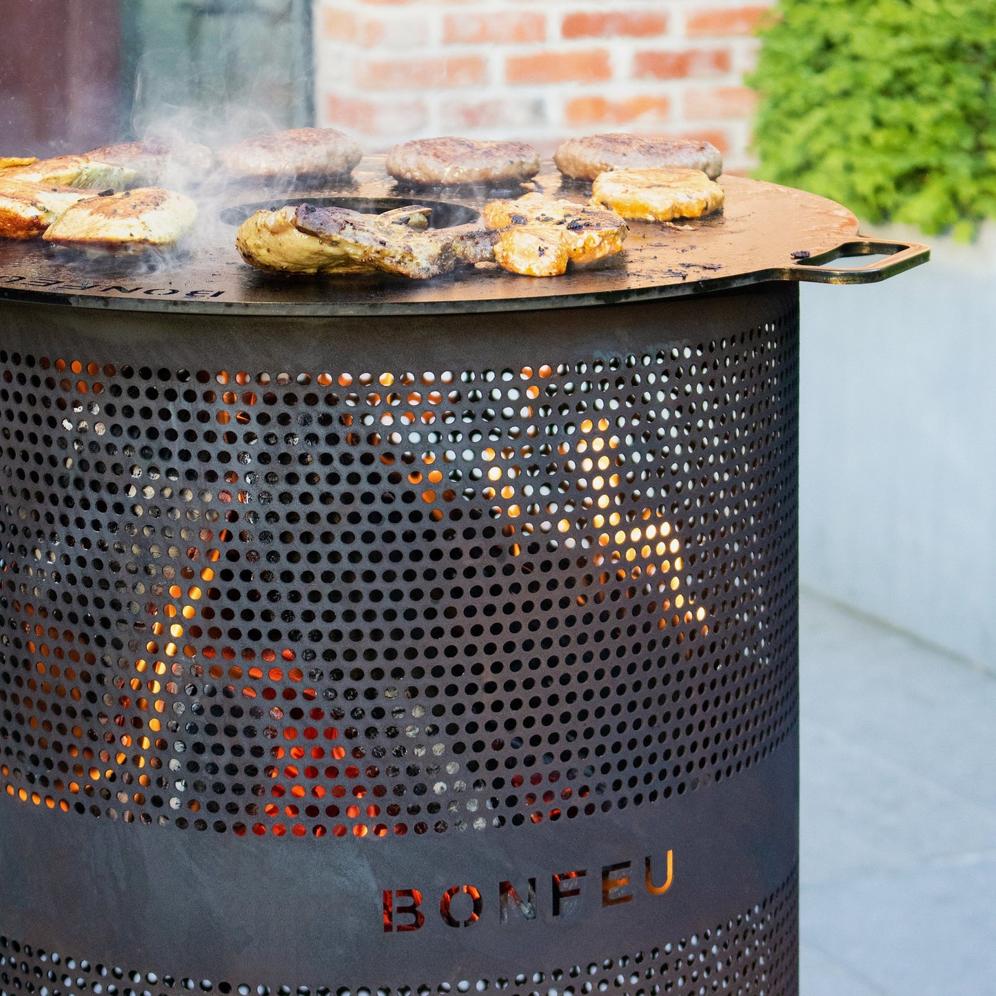 BonVes 34, Fire Pit