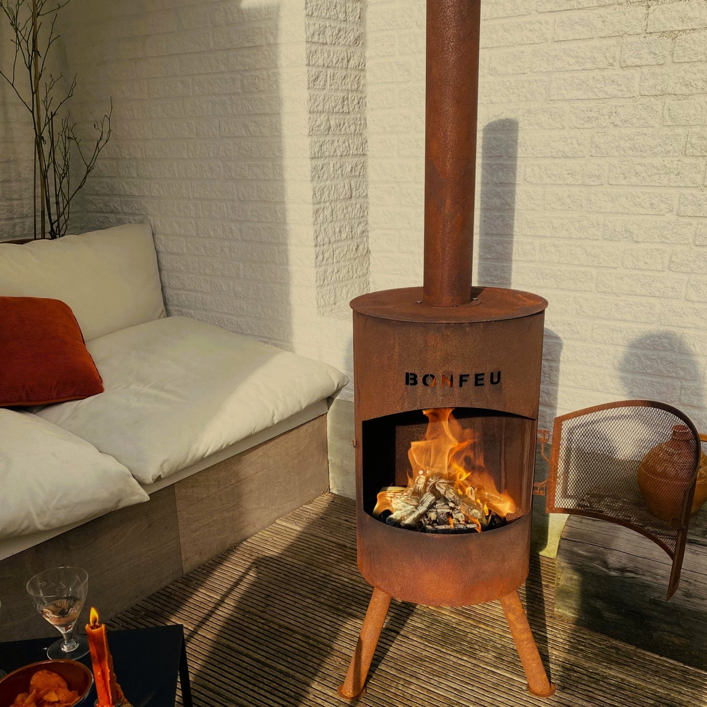 BonTon, Outdoor Fireplace
